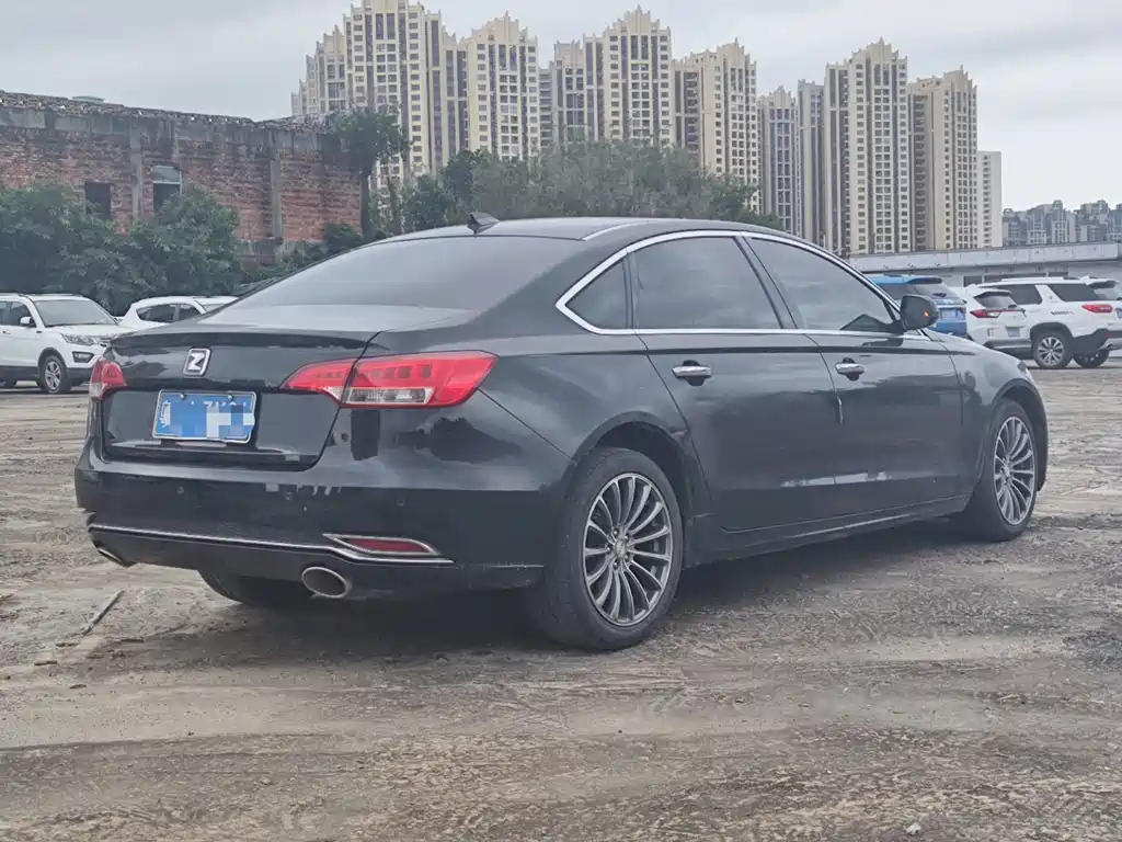 ZOTYE Z700 2017