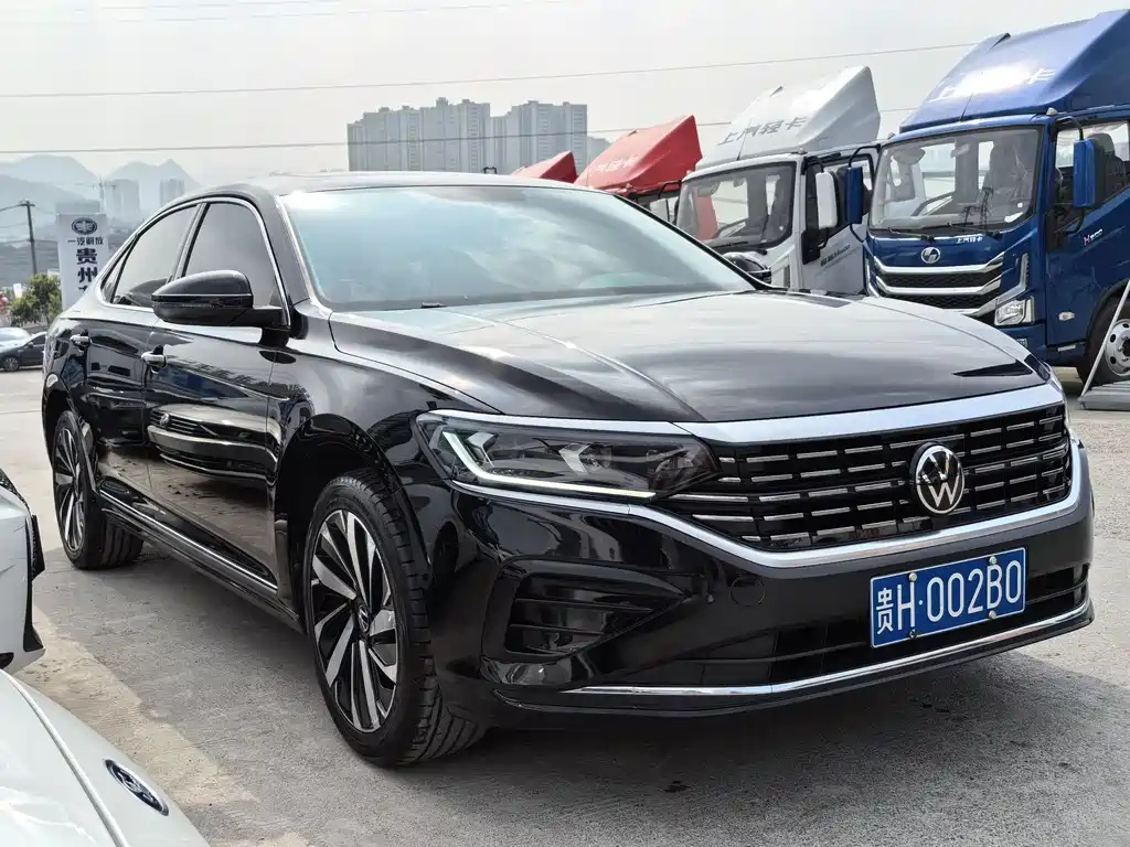 VOLKSWAGEN PASSAT 2022