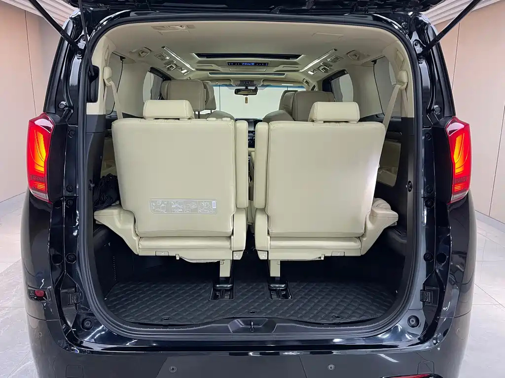TOYOTA ALPHARD 2019