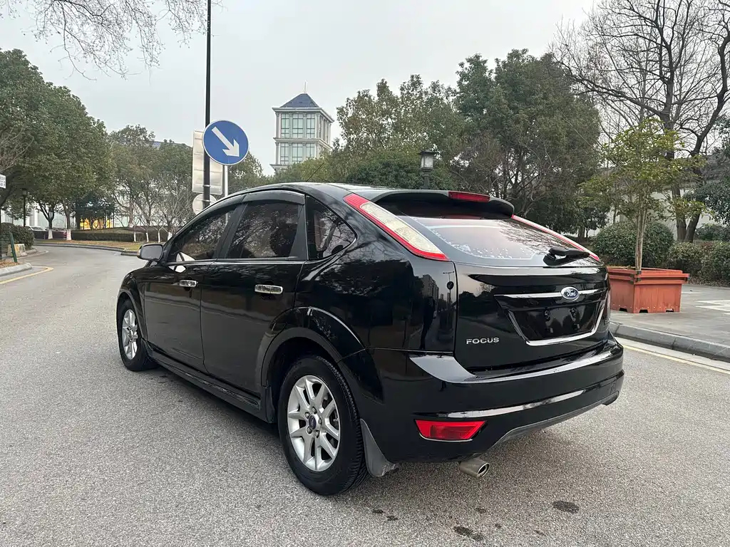 FORD FOCUS 2011
