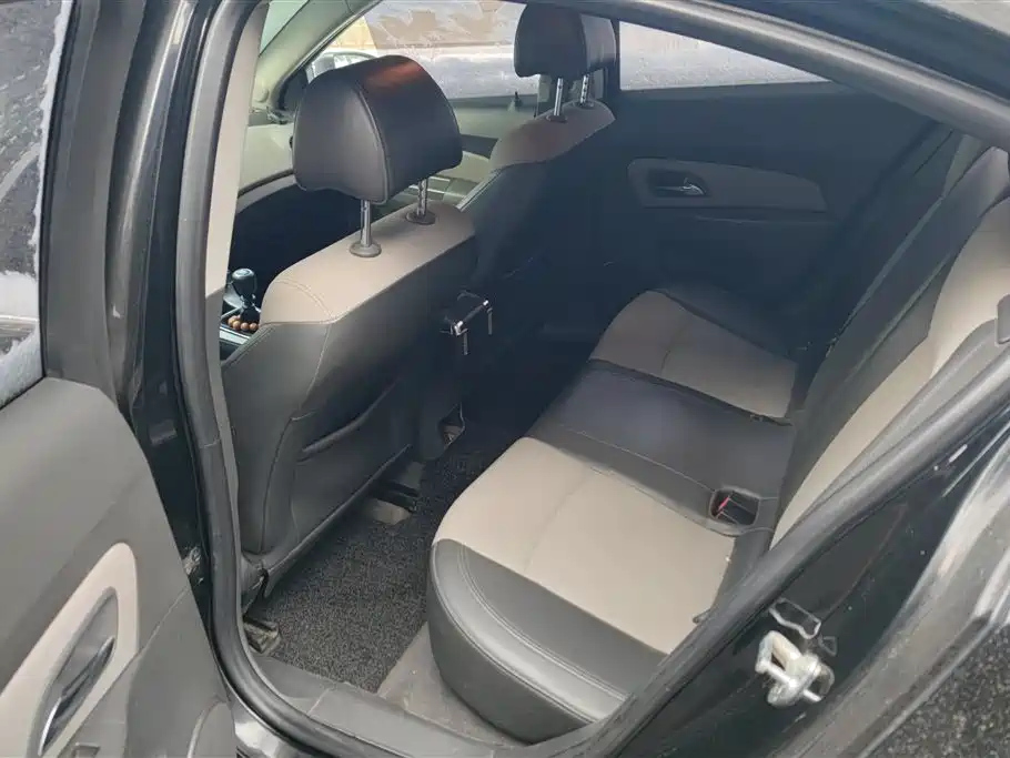 CHEVROLET CRUZE 2013