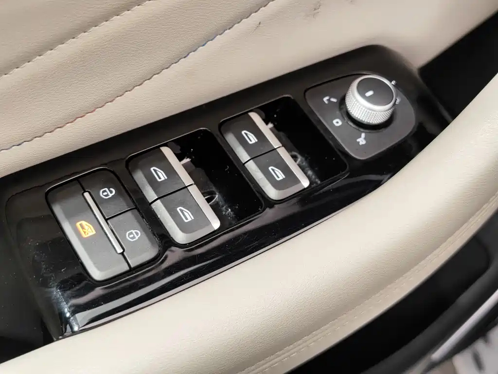 GEELY AUTO MONJARO 2022