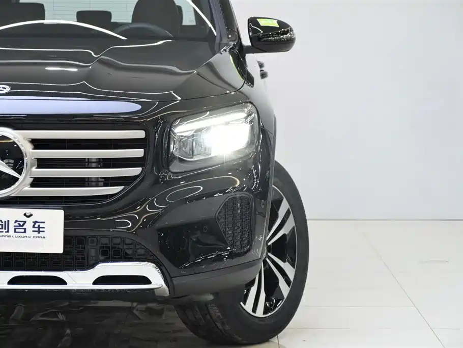 MERCEDES BENZ GLB 2024