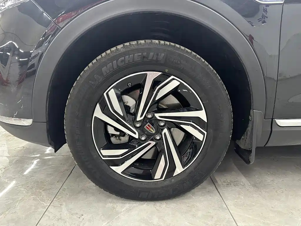 HONGQI HS5 2022