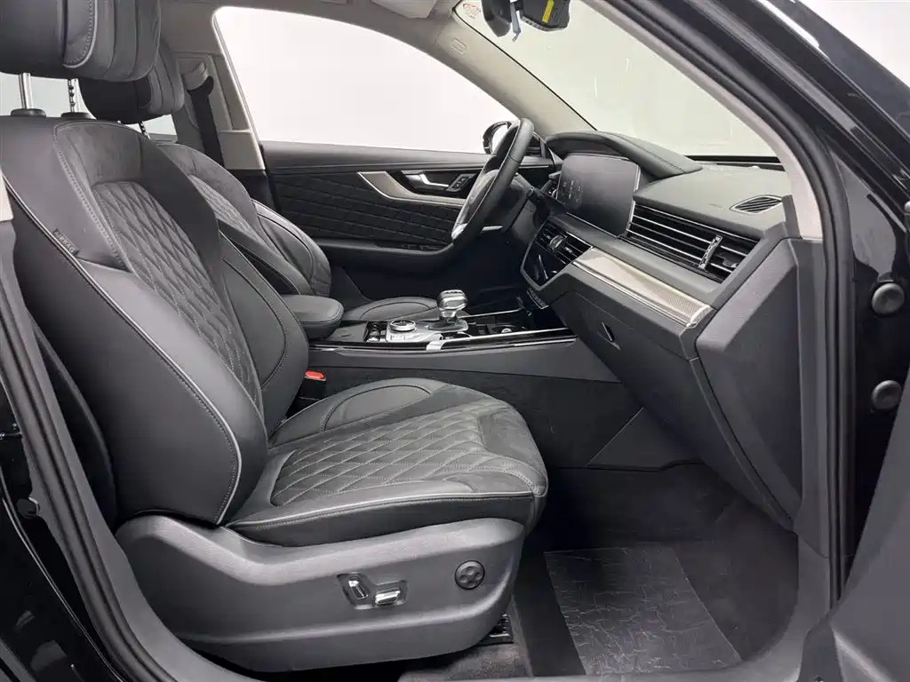 HONGQI HS5 2020