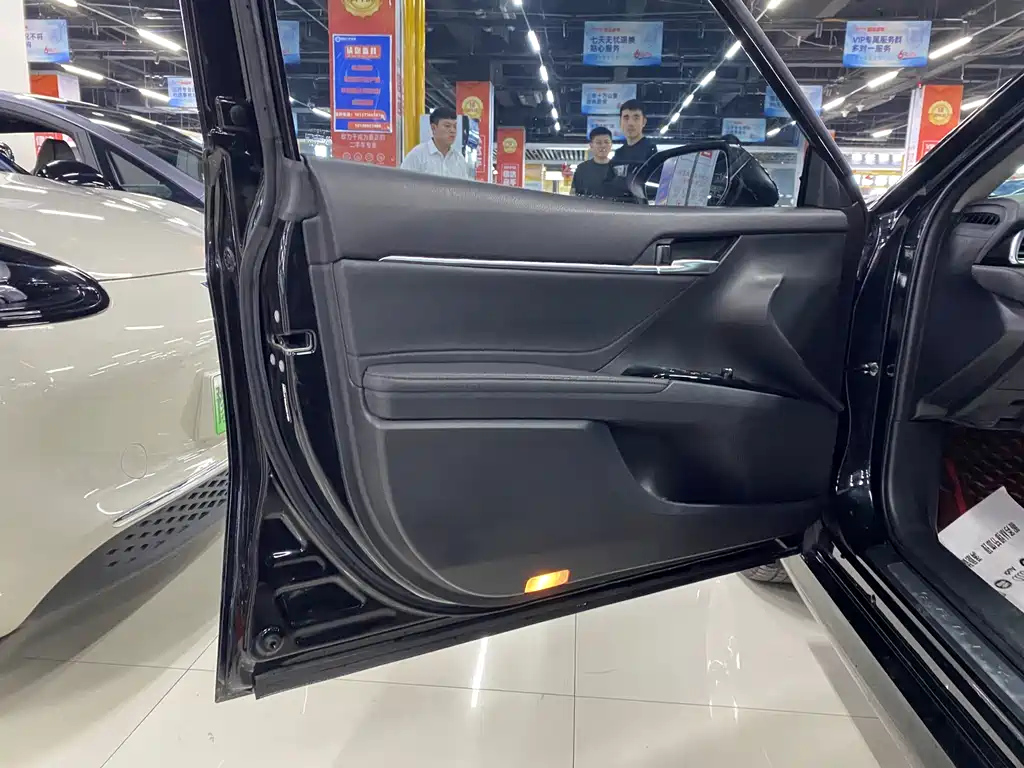 TOYOTA CAMRY 2020