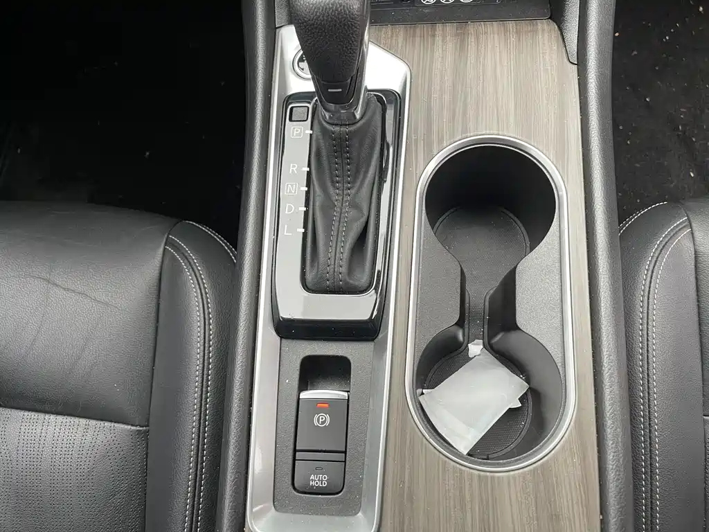 NISSAN TEANA 2021