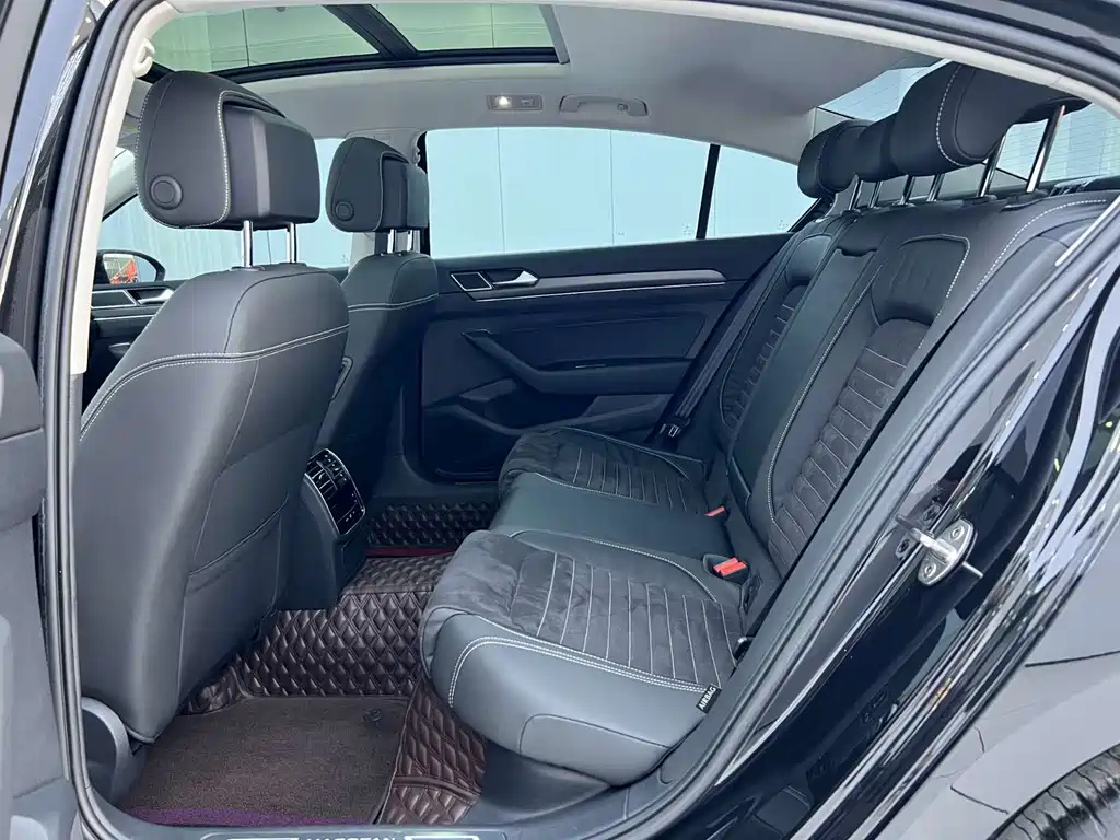 VOLKSWAGEN MAGOTAN 2022