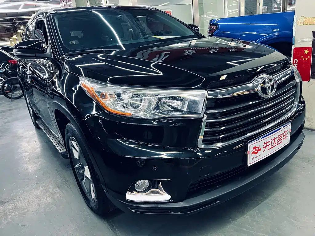 TOYOTA HIGHLANDER 2016