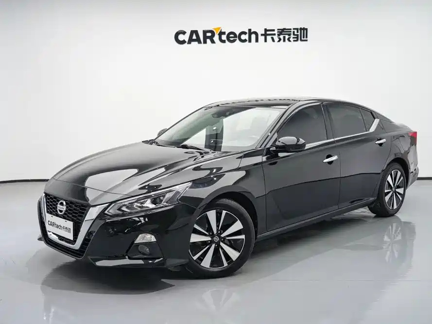 NISSAN TEANA 2020
