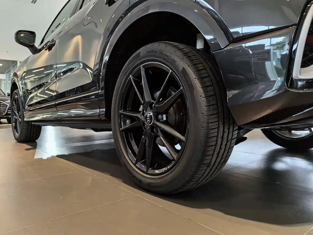 AUDI Q2L 2023