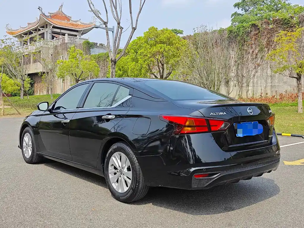 NISSAN TEANA 2020