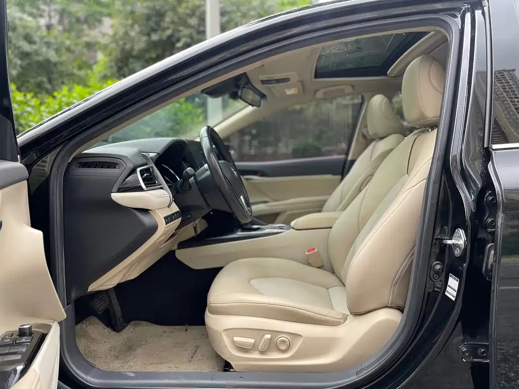 TOYOTA CAMRY 2021