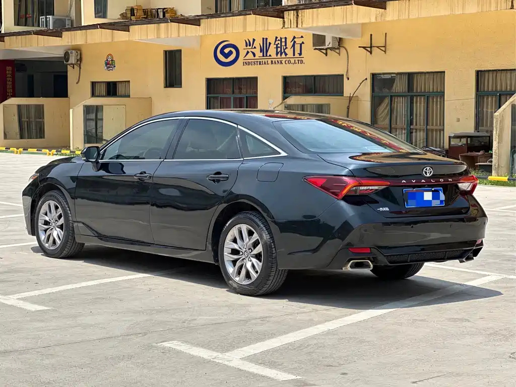 TOYOTA AVALON 2021