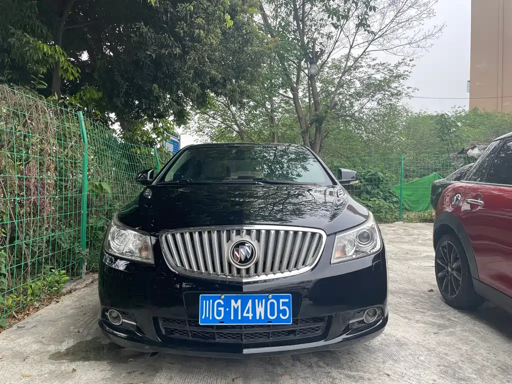 BUICK LACROSSE 2011