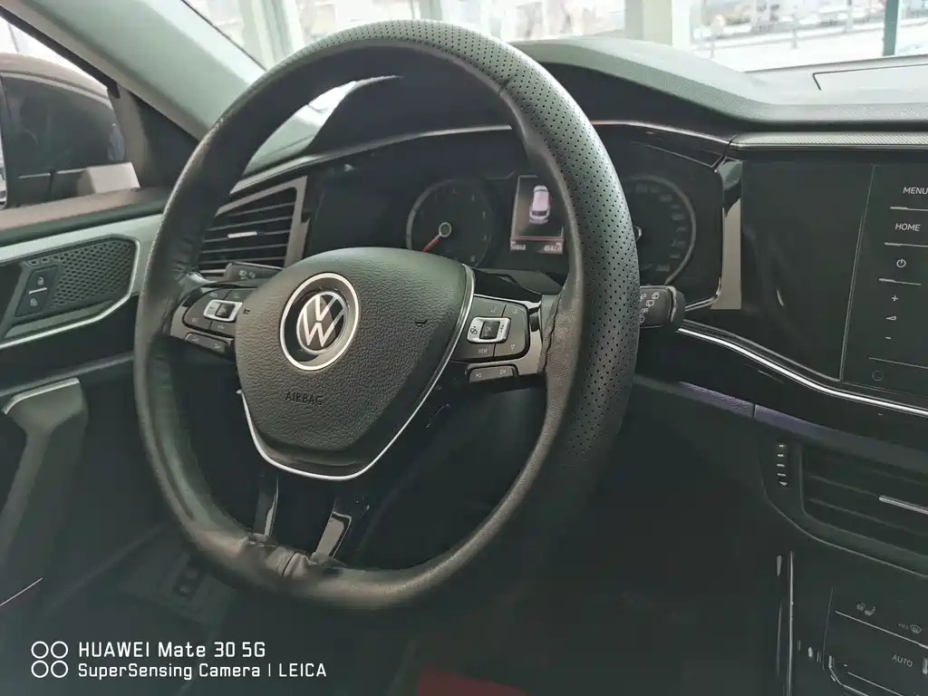 VOLKSWAGEN TAYRON 2022