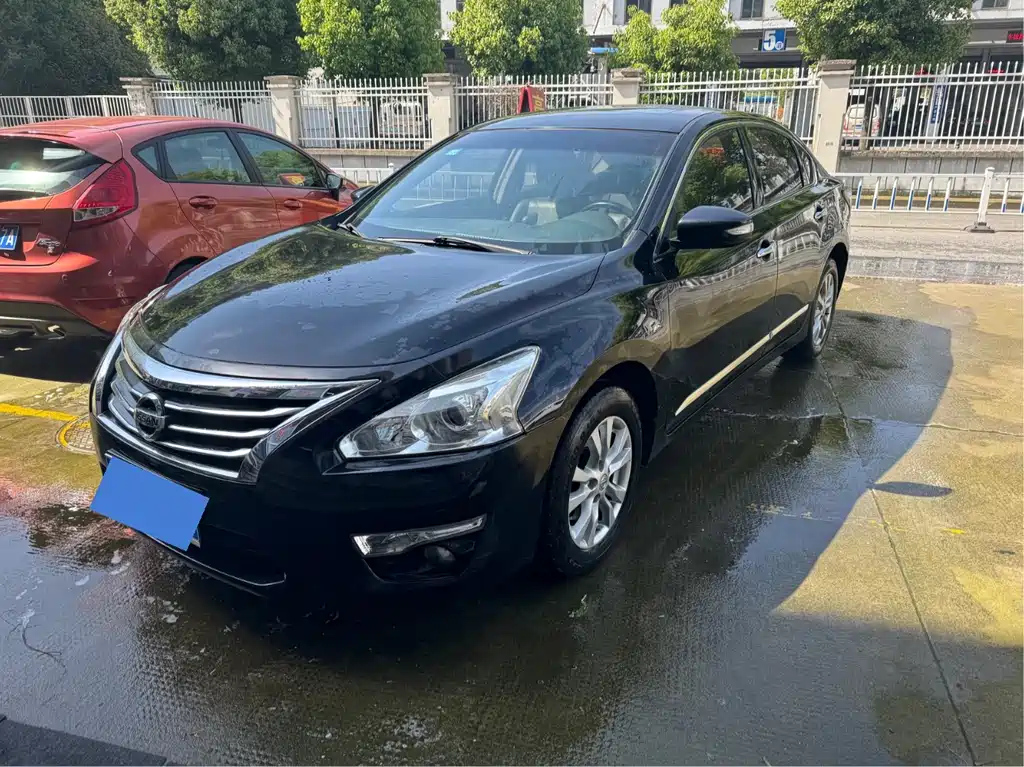 NISSAN TEANA 2016