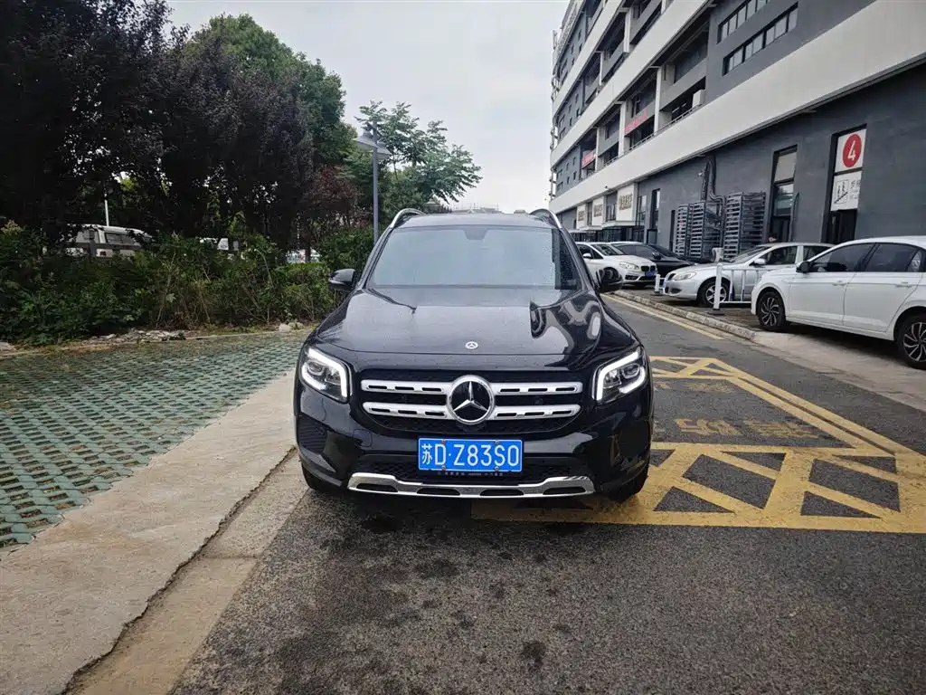 MERCEDES BENZ GLB 2021