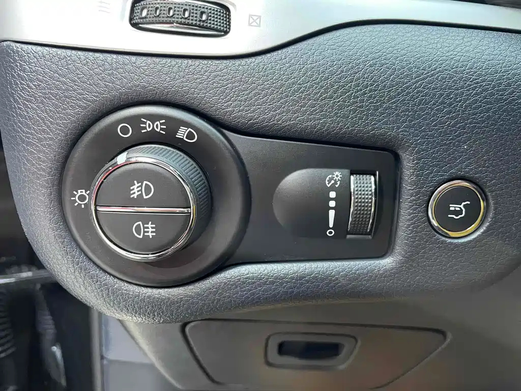 JEEP CHEROKEE 2020