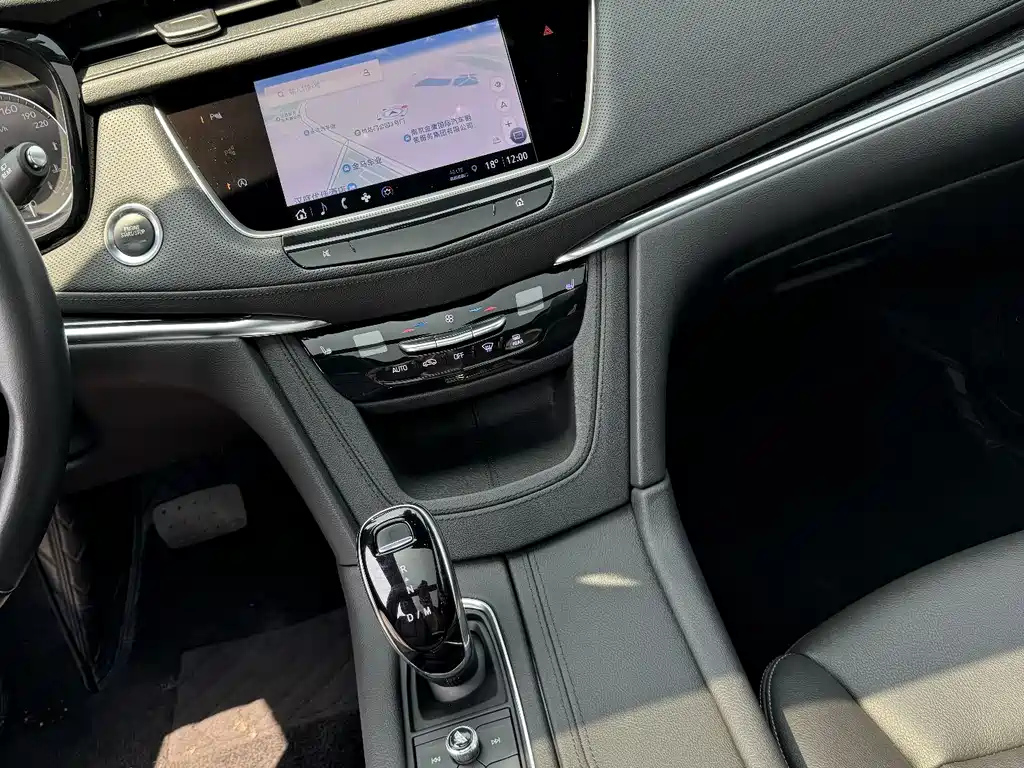 CADILLAC XT5 2022
