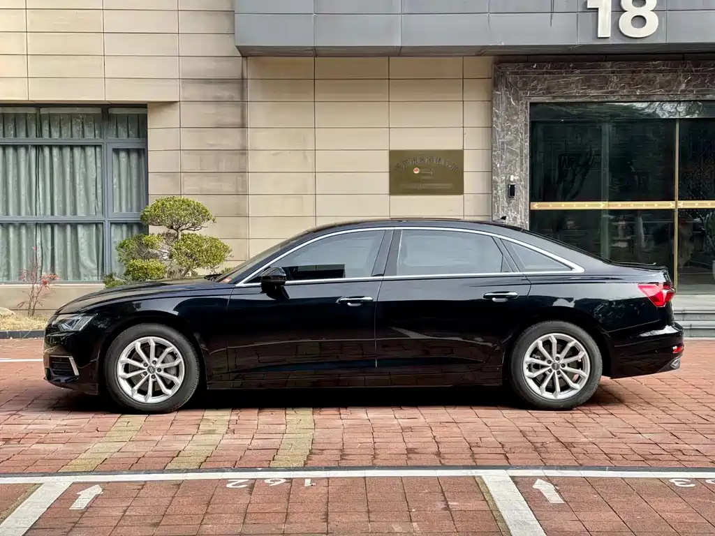 AUDI A6L 2021