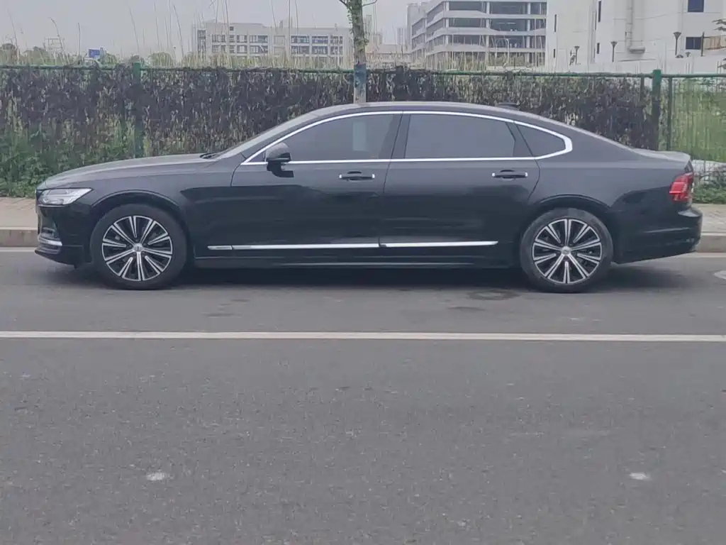 VOLVO S90 2020