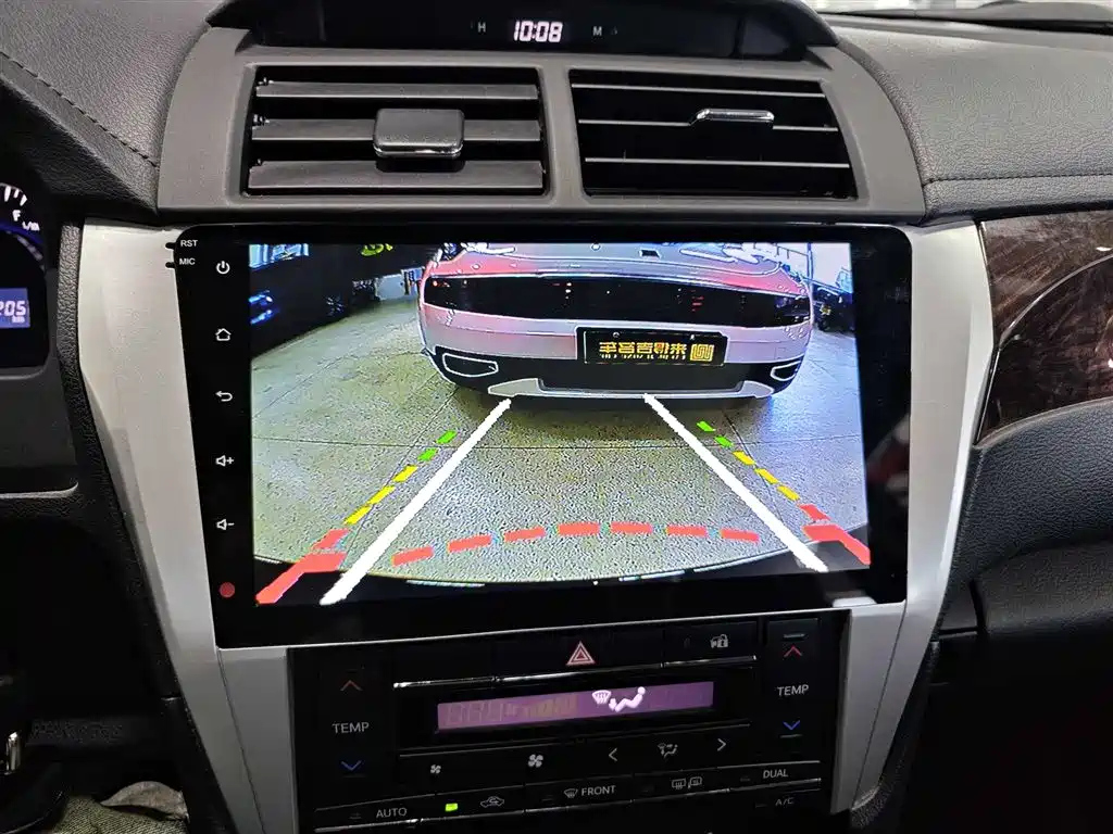 TOYOTA CAMRY 2015