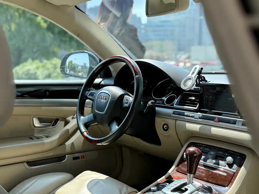 AUDI A8 2009