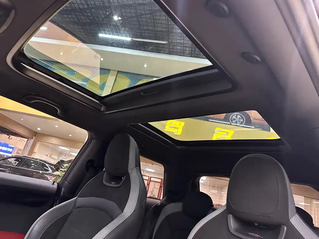 MINI JCW 2020