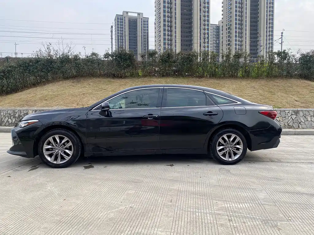 TOYOTA AVALON 2021