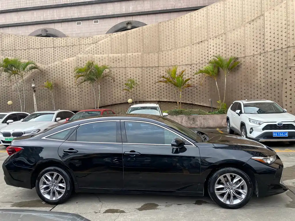 TOYOTA AVALON 2021