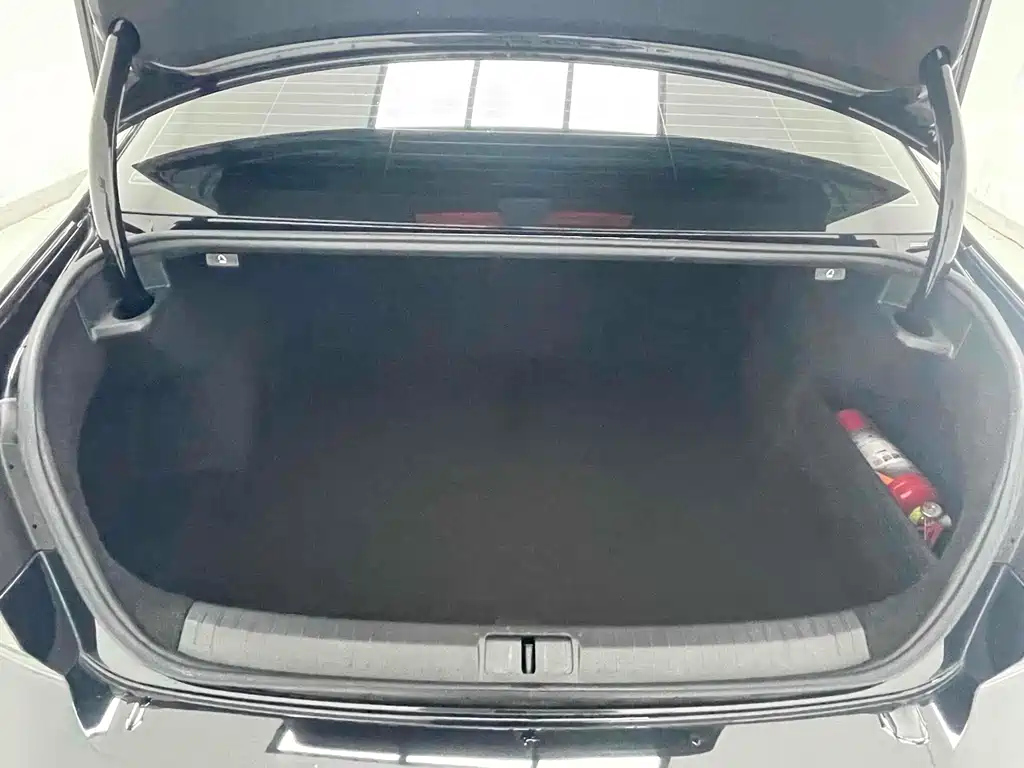 VOLKSWAGEN MAGOTAN 2022