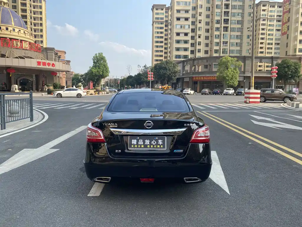 NISSAN TEANA 2015