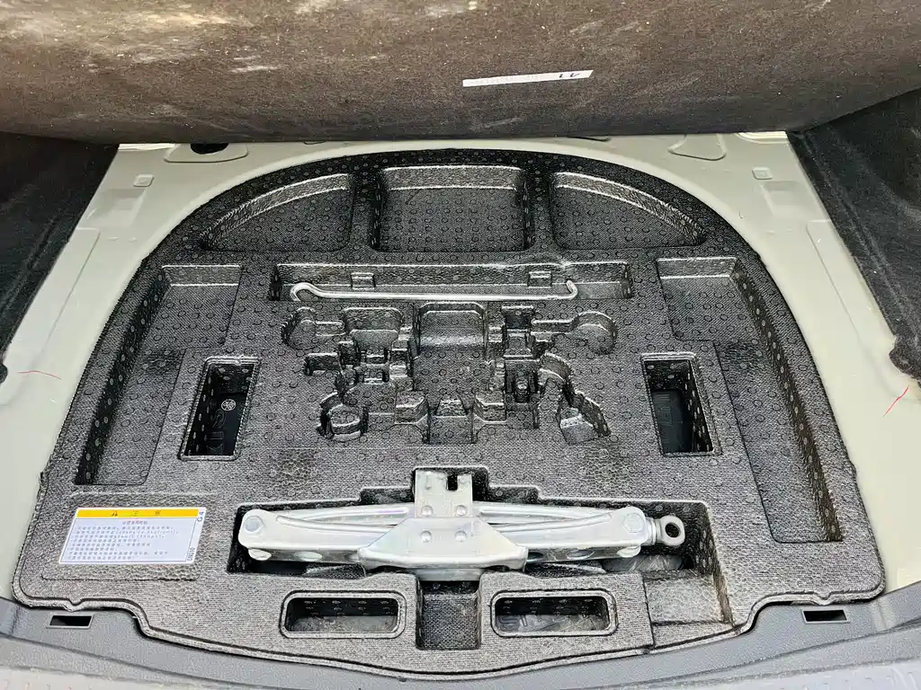 TOYOTA AVALON 2021