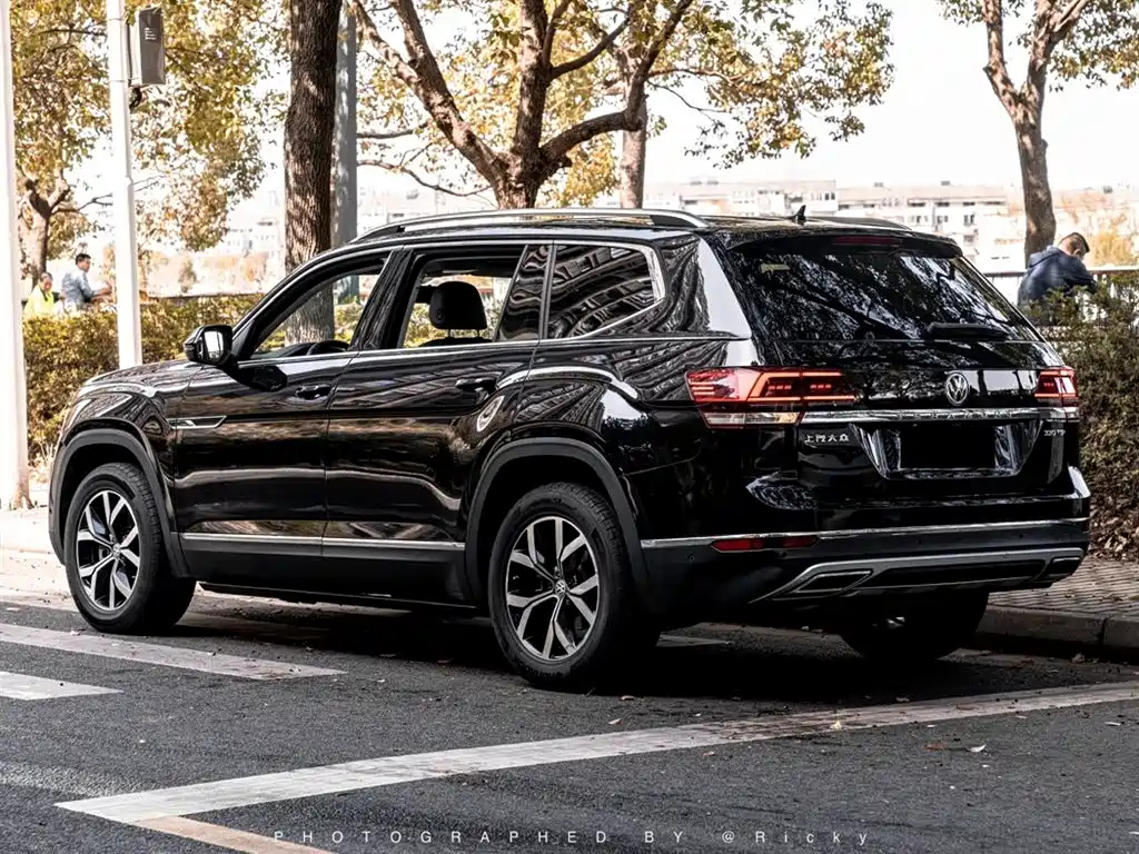 VOLKSWAGEN TOURAN 2020