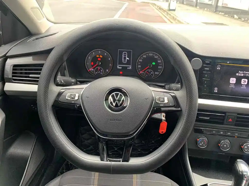 VOLKSWAGEN LAVIDA 2021