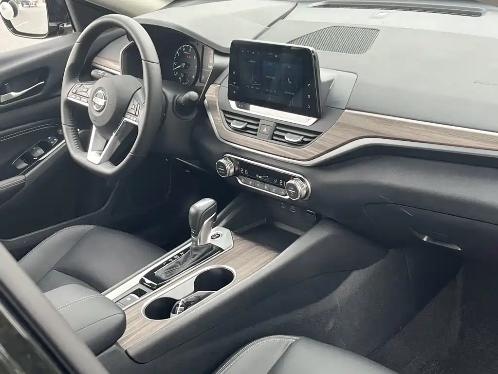 NISSAN TEANA 2021