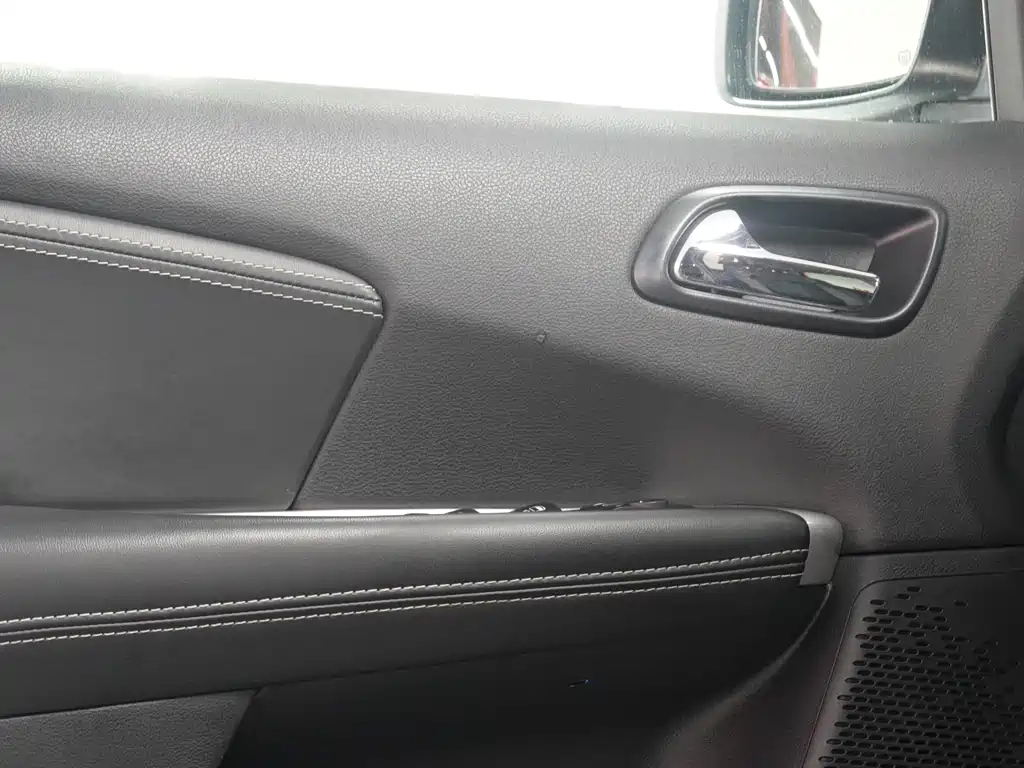 DODGE JCUV 2014