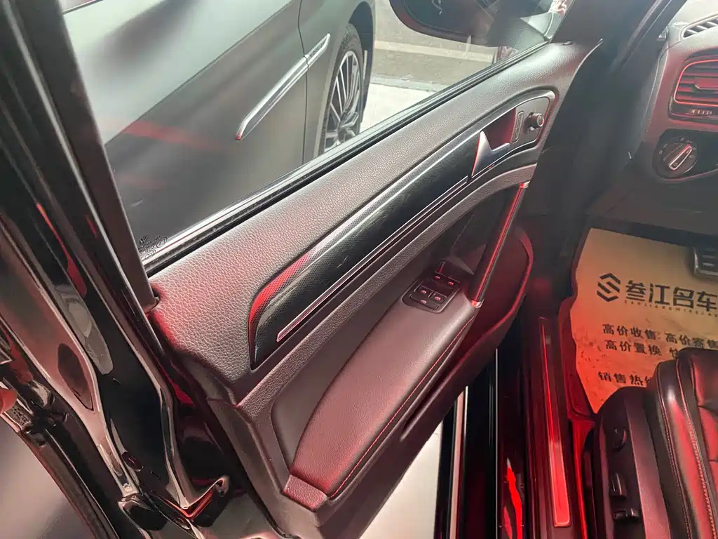 VOLKSWAGEN GOLF 2017
