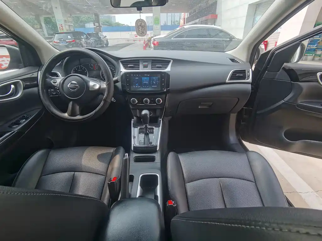 NISSAN SYLPHY 2020