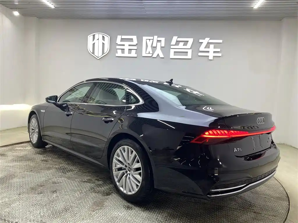 AUDI A7L 2024