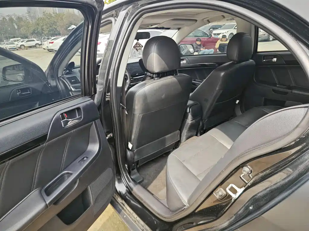 MITSUBISHI LANCER EX 2013