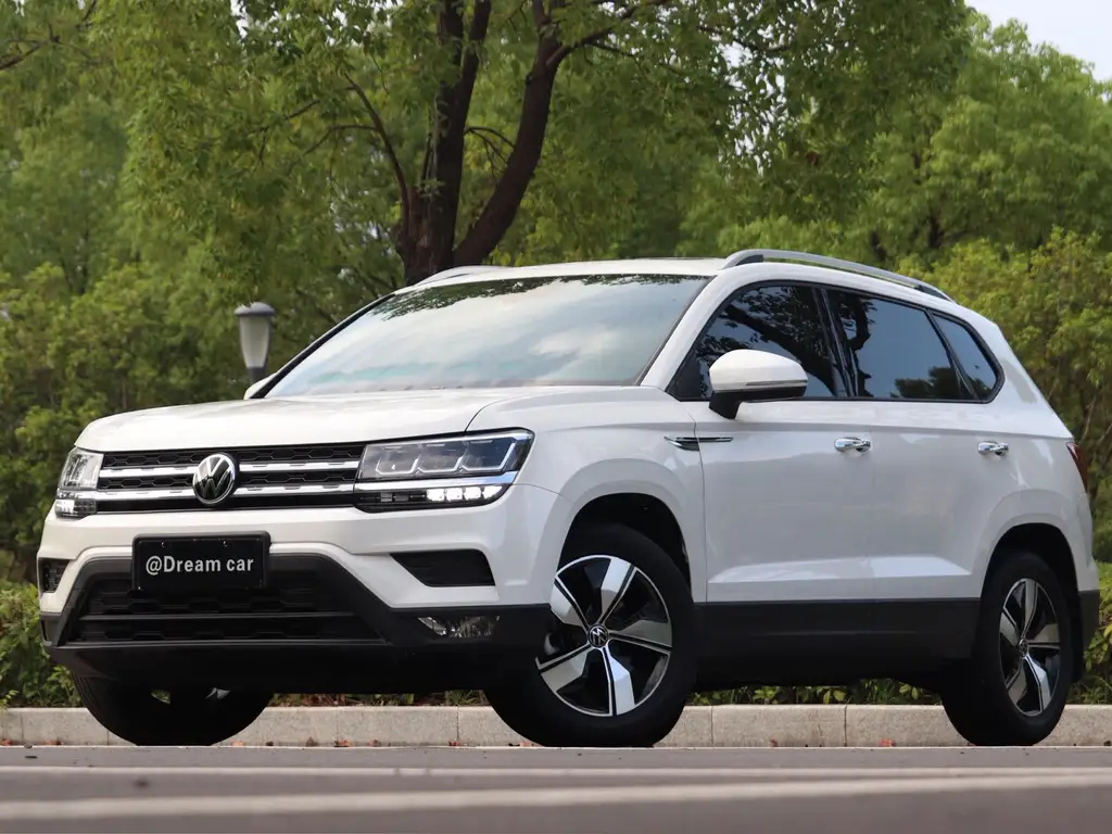 VOLKSWAGEN THARU 2021