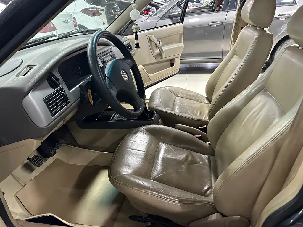 VOLKSWAGEN OTHER 2010