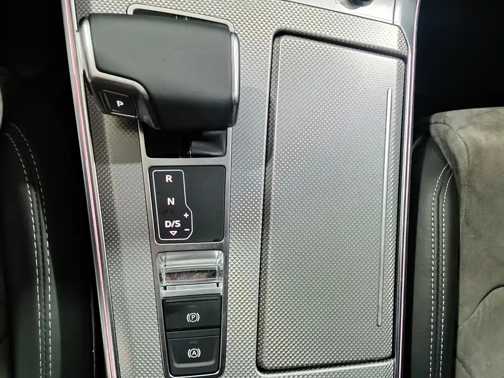 AUDI A6L 2021