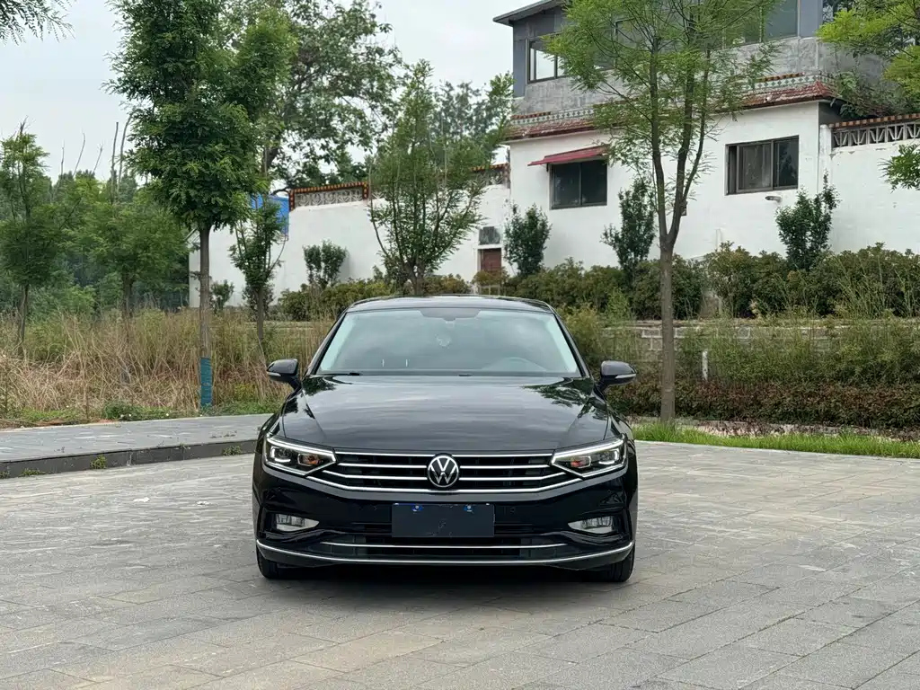 VOLKSWAGEN MAGOTAN 2021