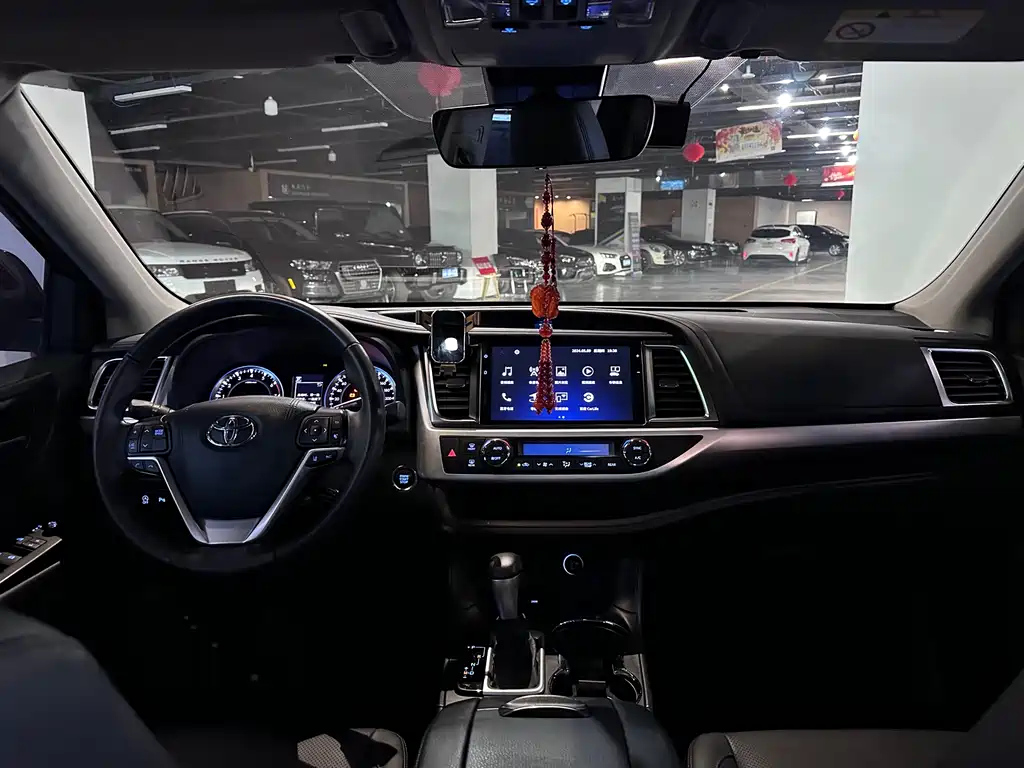 TOYOTA HIGHLANDER 2021