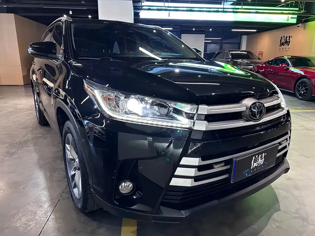 TOYOTA HIGHLANDER 2021