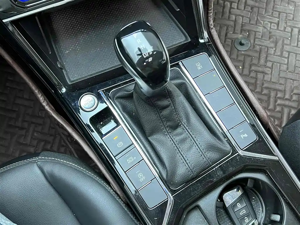 VOLKSWAGEN PASSAT 2021