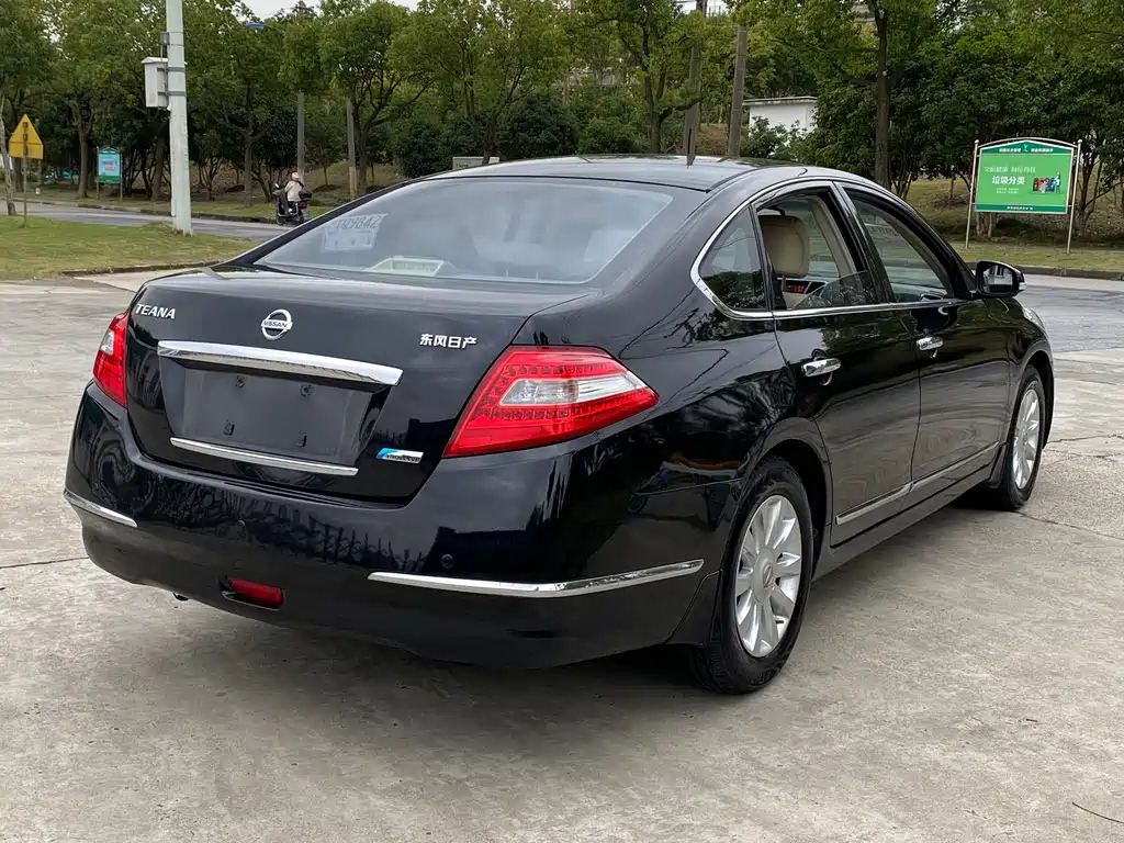 NISSAN TEANA 2009